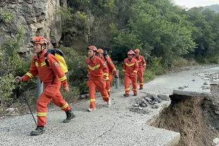 Cột mốc! Nguyên soái nửa hiệp đầu cắt bỏ 21 điểm, tổng điểm lên tới 4151 điểm, lên tới vị trí thứ nhất trong lịch sử đội Sơn Tây.